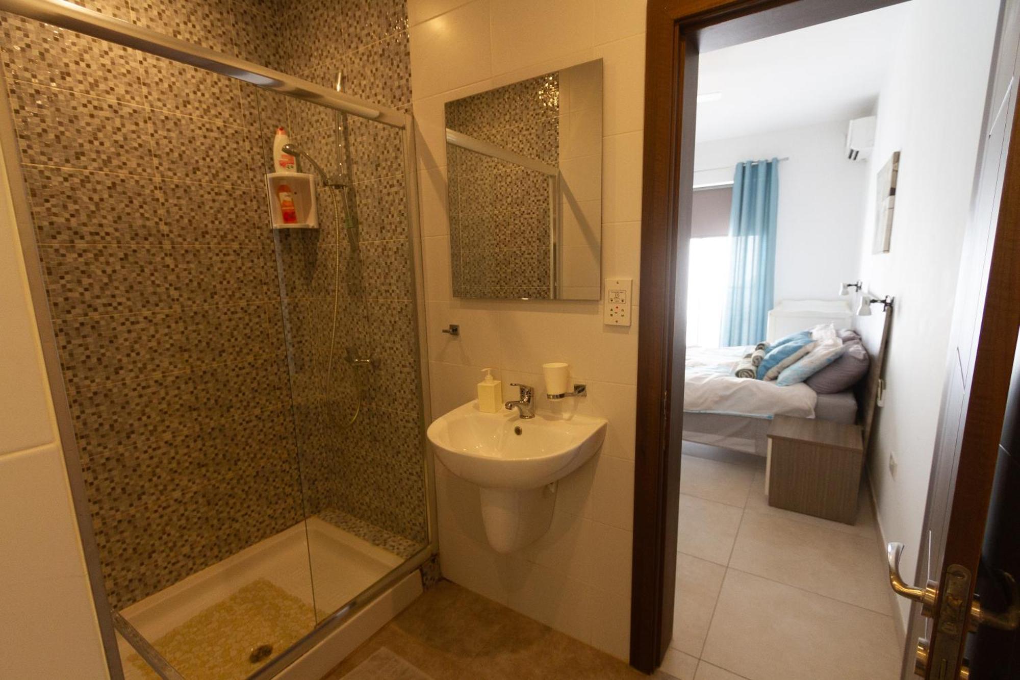 Modern & Central 2 Bedroom & 2 Bathrooms Apartment Msida Exterior foto
