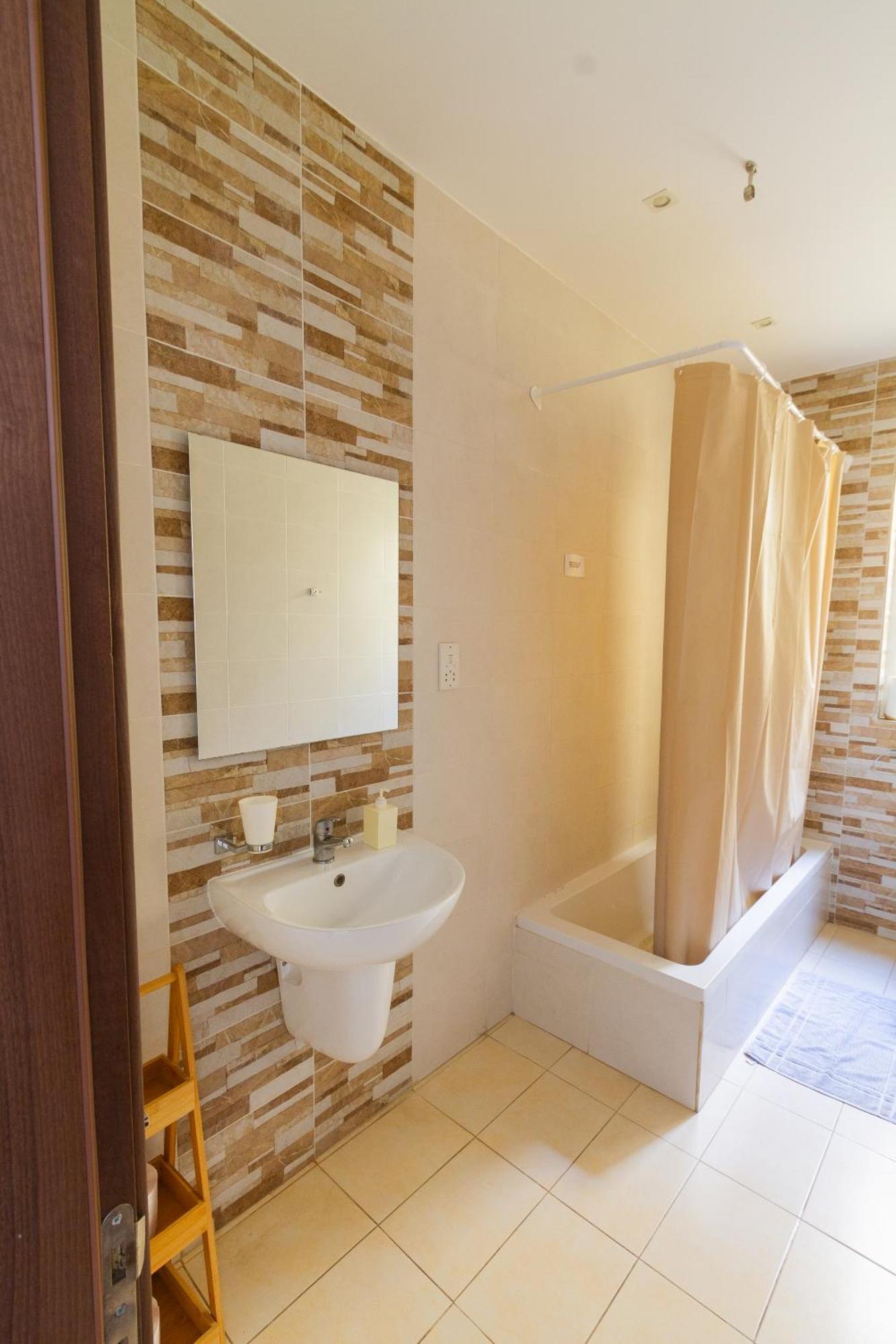 Modern & Central 2 Bedroom & 2 Bathrooms Apartment Msida Exterior foto